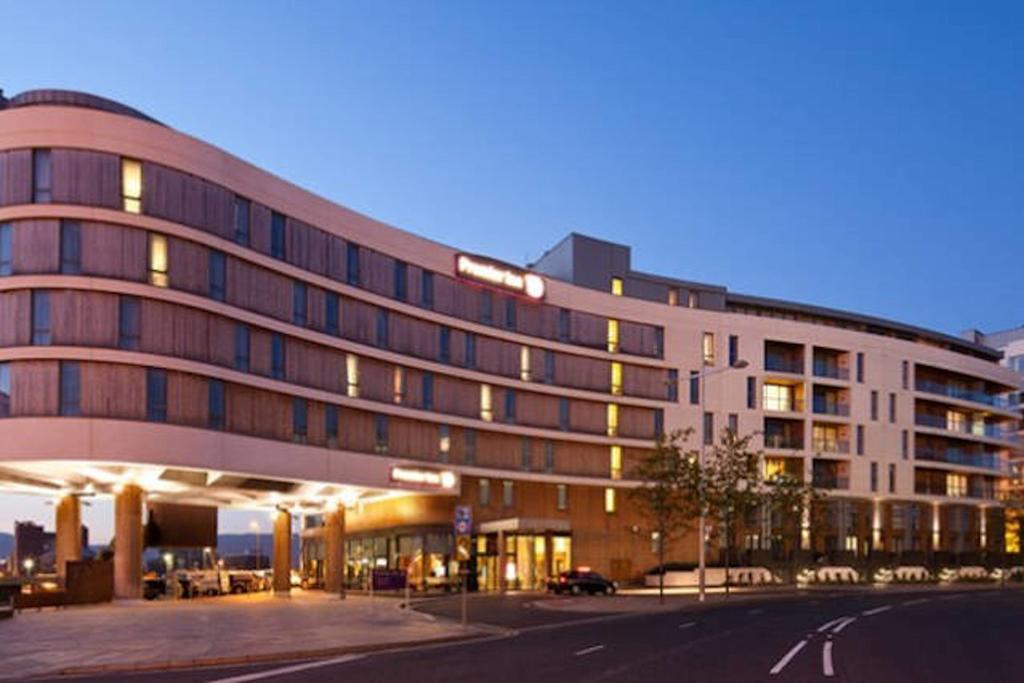 Ck Serviced Apartments Belfast Exteriör bild
